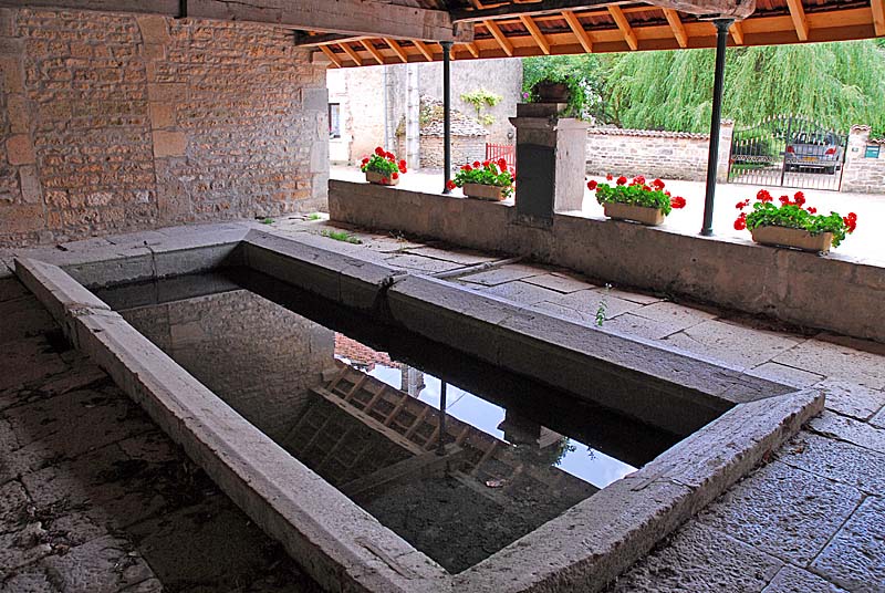 LAVOIR DE VITRY-EN-MONTAGNE