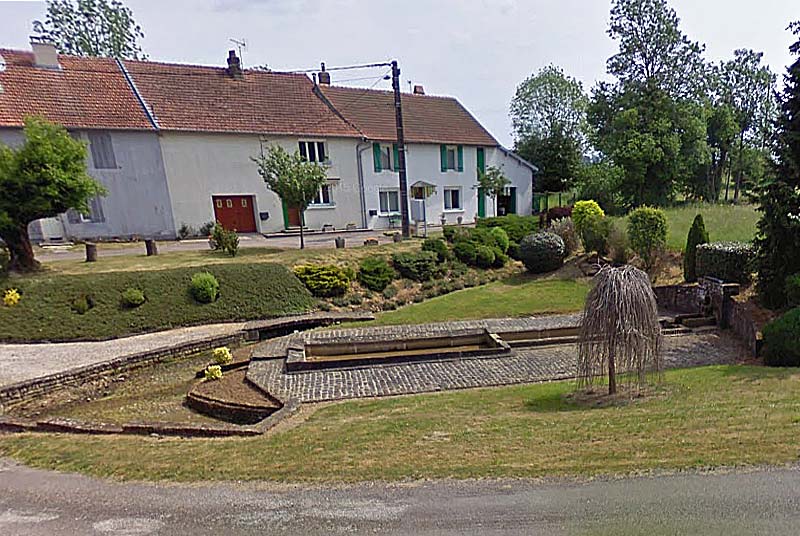 FONTAINE DE LA DHUYS A PIERREFAITES