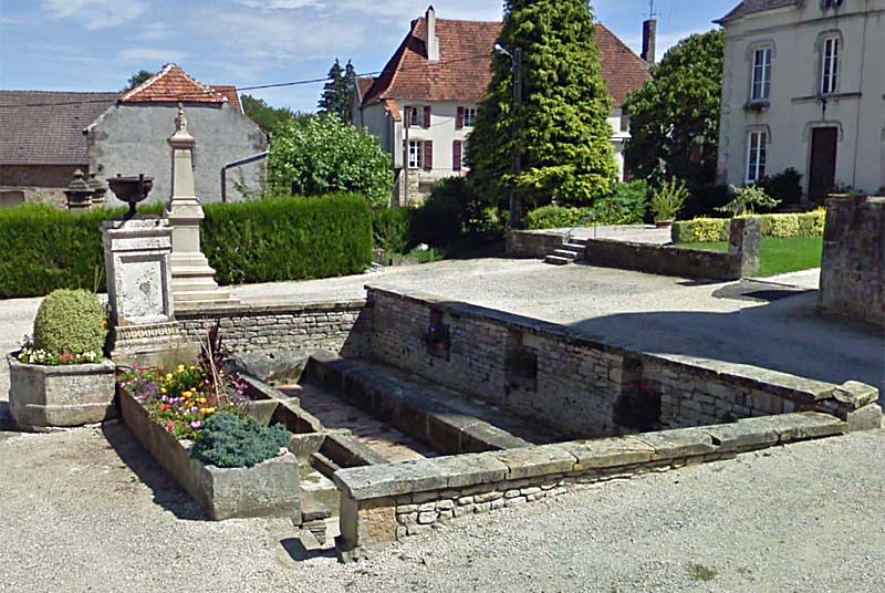 Fontaine « La Désirée », de Poinson-les-Fayl