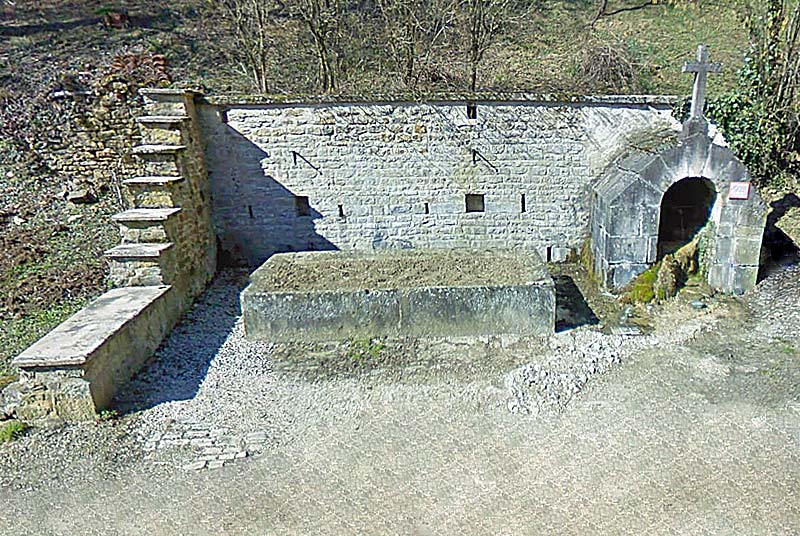 FONTAINE ET LAVOIR DE POISEUL
