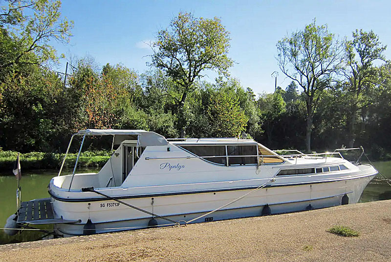 LANGRES FLUVIAL - AU GRE DE L'EAU SUR UN BATEAU