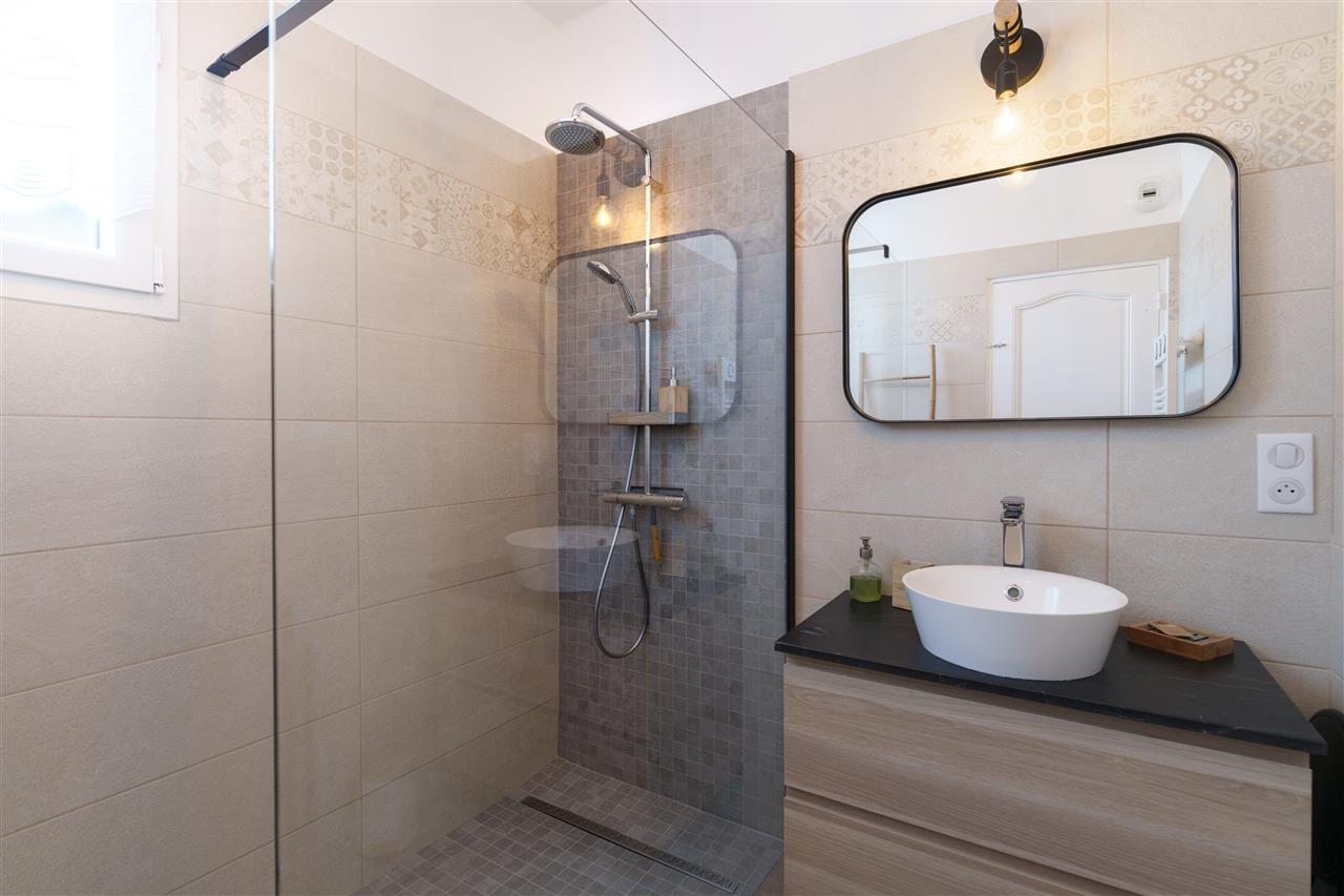 Salle de douche - rdc