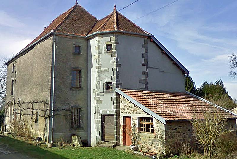 MAISON A TOURELLES DE FRESNOY-EN-BASSIGNY