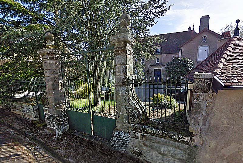 MAISON DE CARACTERE DE LAFERTE-SUR-AMANCE