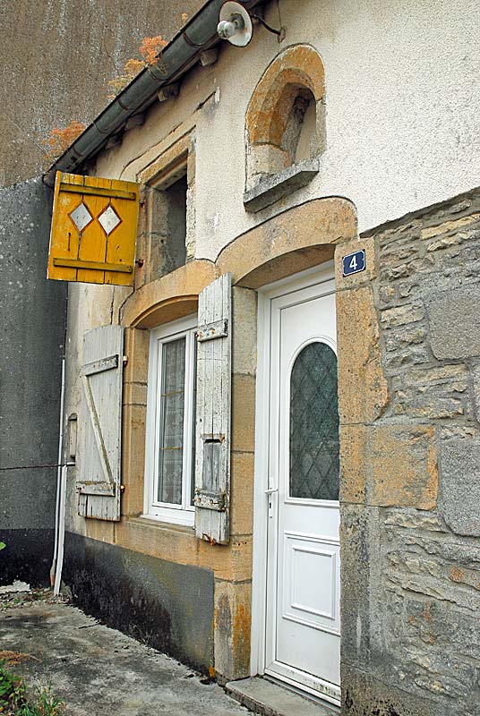 MAISON AU N°4 A AUBIGNY