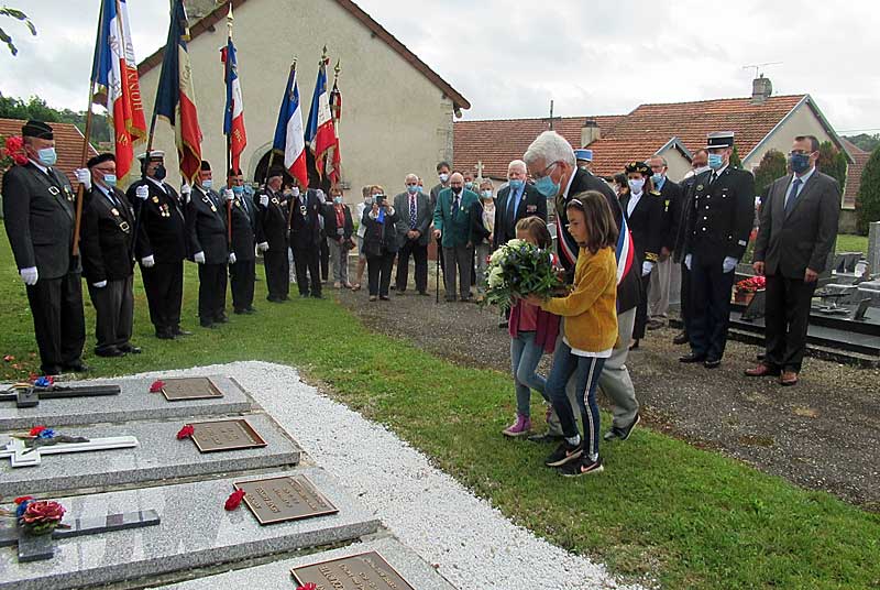 TOMBES FFI DE VOISINES, Voisines - photo 6