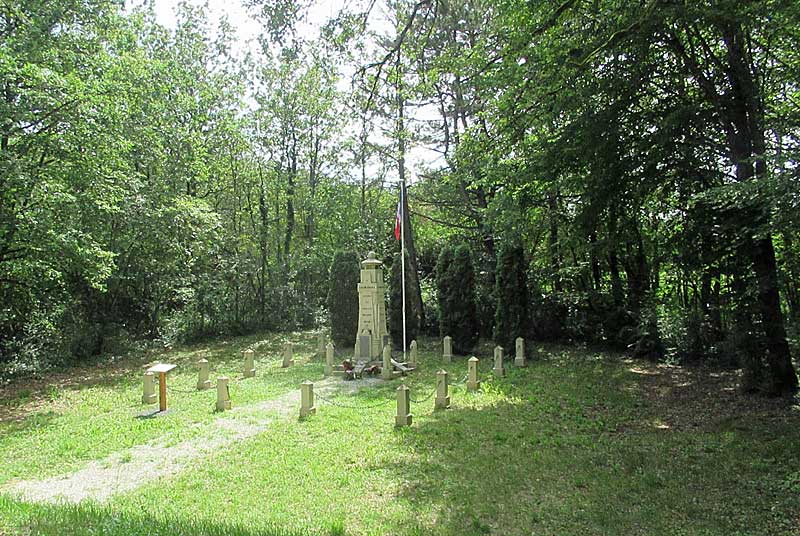 STELE DU MAQUIS DE VOISINES, Voisines - photo 3