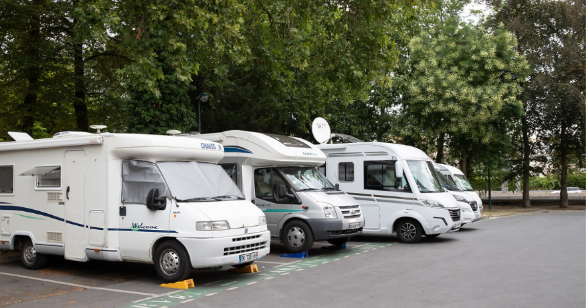 Aire de Camping-Cars Centre International de Séjour de Champagne — photo 2