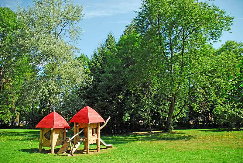 AIRE DE JEUX DU PARC DU CHESNOY - photo 4
