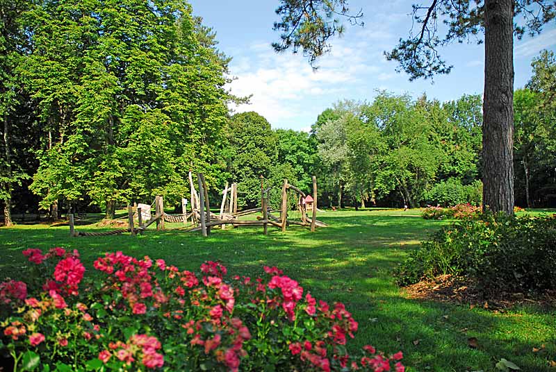AIRE DE JEUX DU PARC DU CHESNOY - photo 3