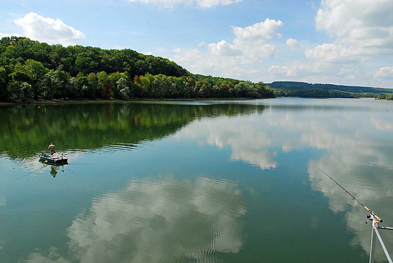 PECHE AU LAC DE CHARMES, Charmes - photo 2