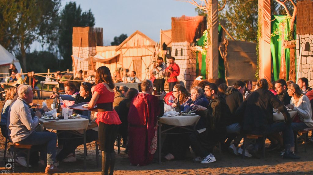 Le Banquet des Légendes : Dîner spectacle interactif