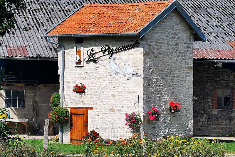 PIGEONNIER DE LA FERME DE SERVIN