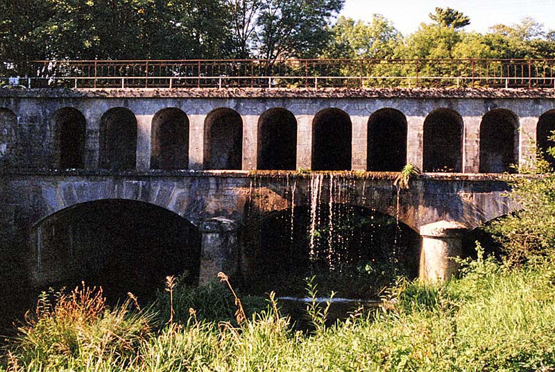 PONT CANAL DE BIZE L'ASSAUT