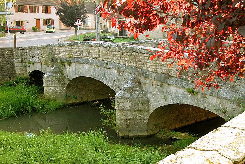 PONT XVIIIe SIECLE A GRANDCHAMP, Grandchamp - photo 5