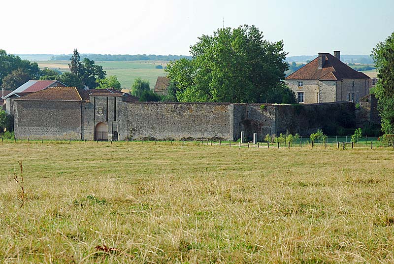 PORTE FORTIFIEE DU CHATEAU, Choiseul - photo 8