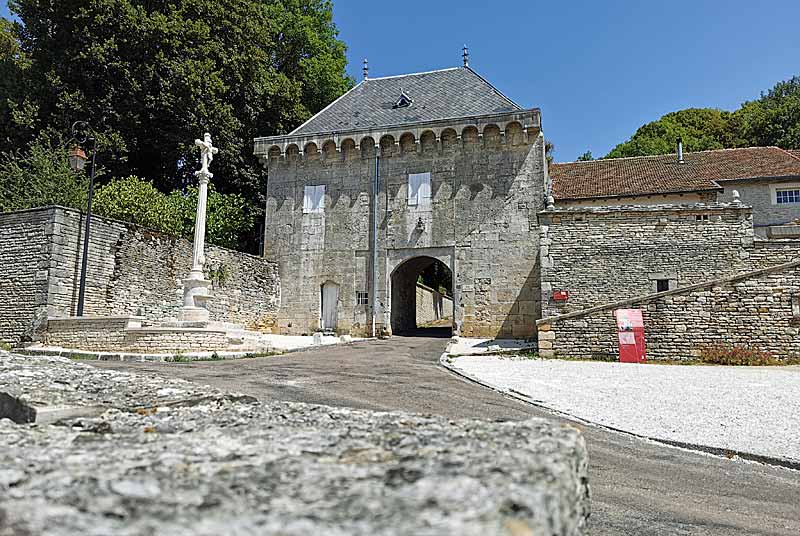 Porterie médiévale de Montsaugeon, Le Montsaugeonnais - photo 3