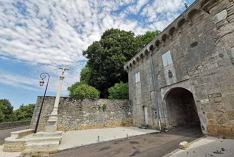 Porterie médiévale de Montsaugeon, Le Montsaugeonnais - photo 9