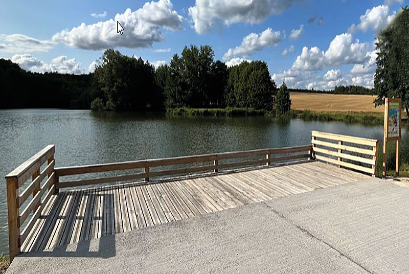 POSTE DE PECHE POUR PERSONNES EN SITUATION DE HANDICAP A BOURBONNE-LES-BAINS