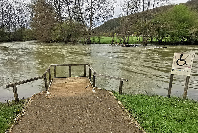 POSTE DE PECHE POUR PERSONNES EN SITUATION DE HANDICAP A VOUECOURT
