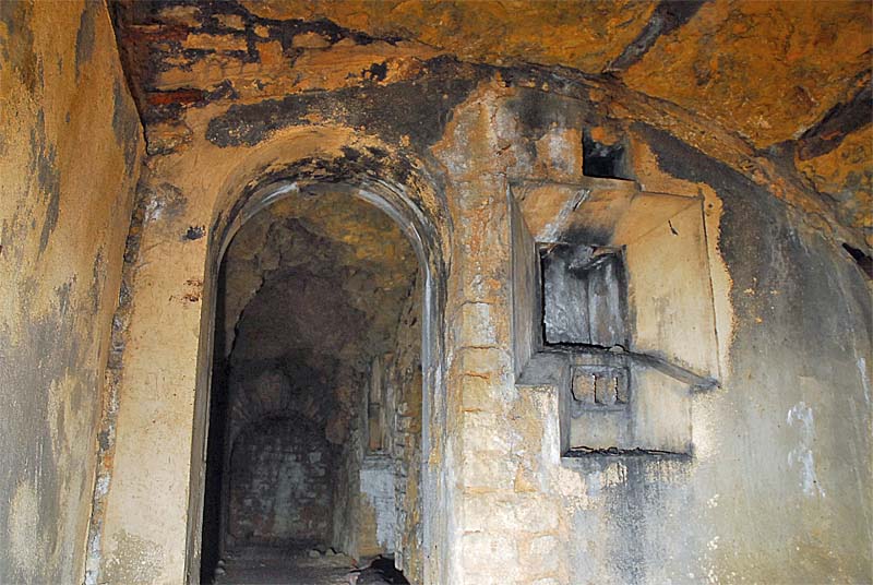 MAGASIN A POUDRE DE BREVOINES