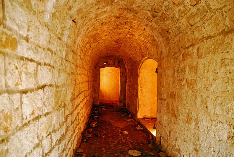 MAGASIN A POUDRE DE CHATENAY-MACHERON, Chatenay-Mâcheron - photo 4