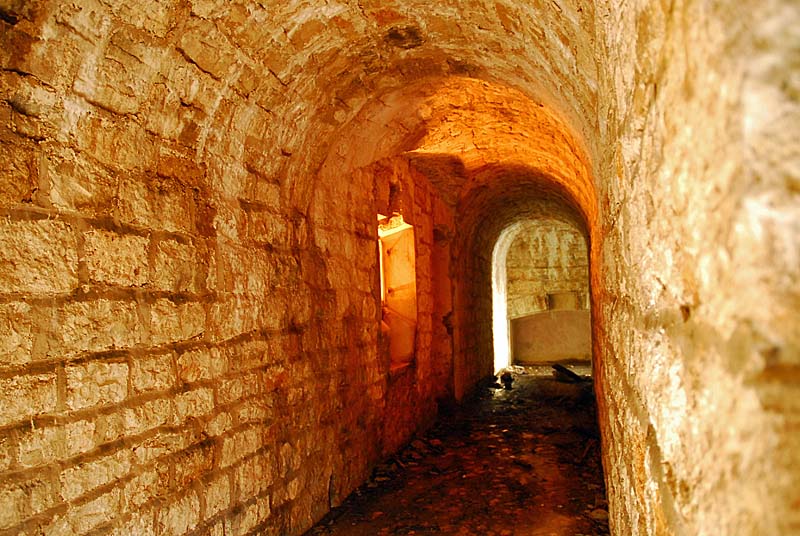 MAGASIN A POUDRE DE CHATENAY-MACHERON, Chatenay-Mâcheron - photo 13