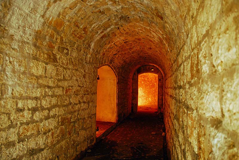 MAGASIN A POUDRE DE CHATENAY-MACHERON, Chatenay-Mâcheron - photo 17