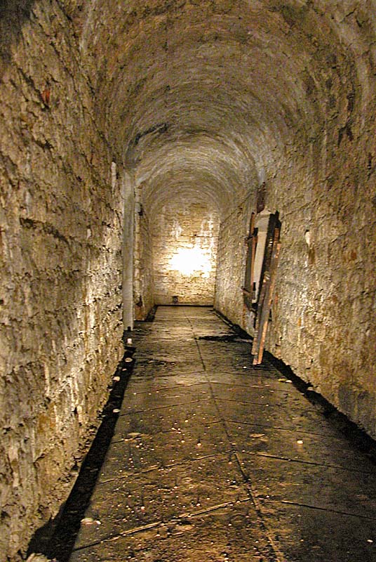 MAGASIN A POUDRE DE JORQUENAY, Humes-Jorquenay