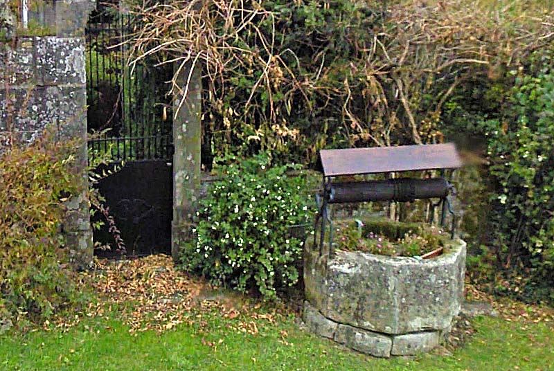 ANCIEN PUITS DE LANEUVELLE