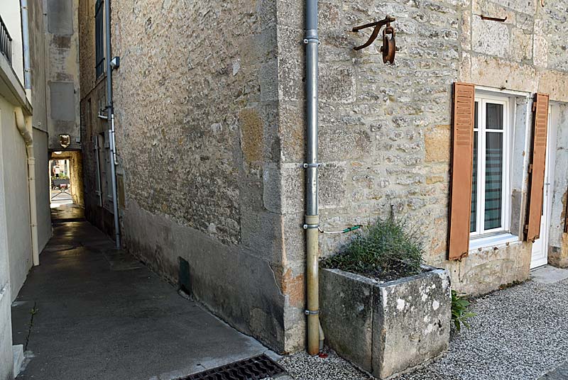 PUITS DE LA PLACE MINOT