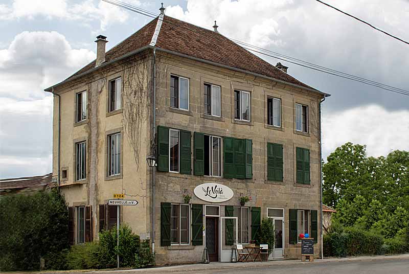 BISTROT "LE VOILA"