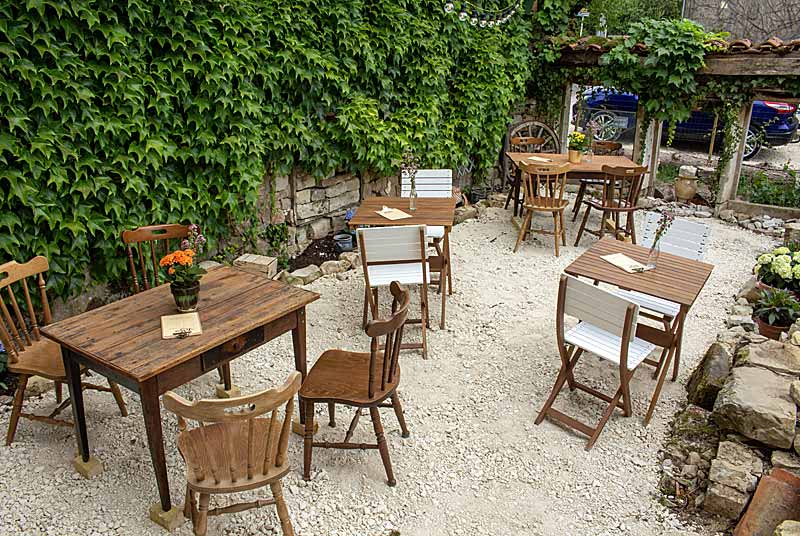 BISTROT "LE VOILA", Melay - photo 2