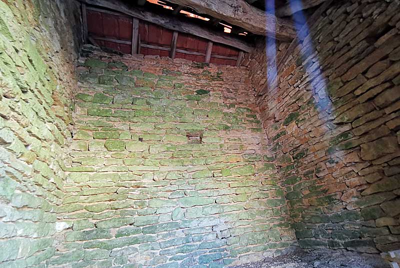 ANCIENNE SOUE A COCHON DE VILLEMERVRY - photo 2