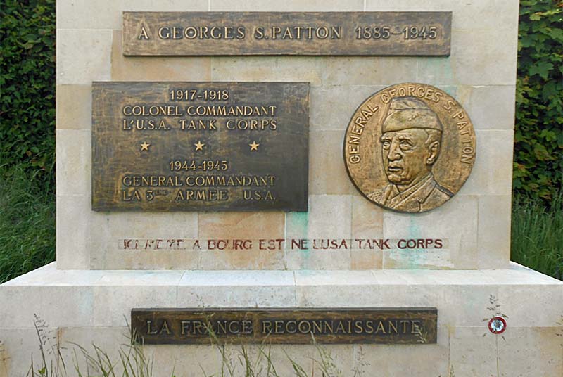 STELE DU GENERAL PATTON