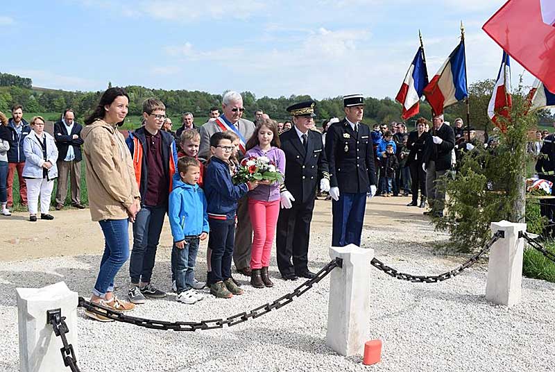 STELE DE MAXIME NANCEY, Vauxbons - photo 4
