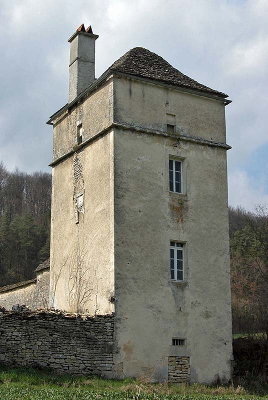 LA TOUR CARRE DE GERMAINES, Germaines