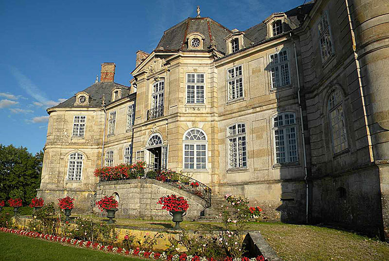 CHATEAU DE DONJEUX