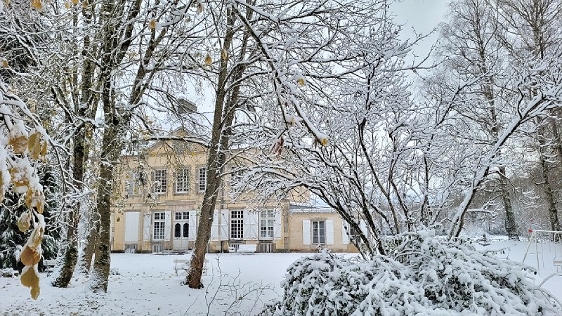 CHATEAU FAMILIAL DU XVIIIe A PIEPAPE, Villegusien-le-Lac - photo 2