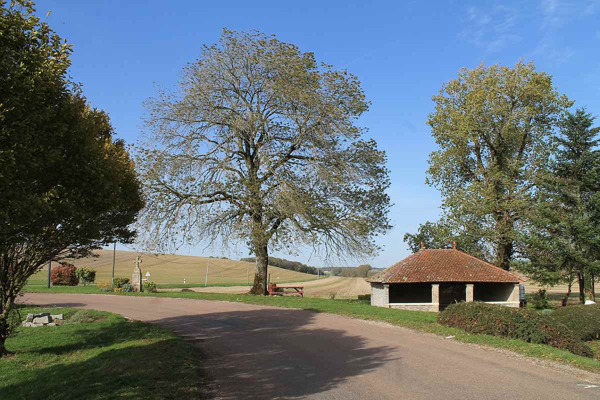 AIRE DE PIQUE-NIQUE - GILLAUMÉ