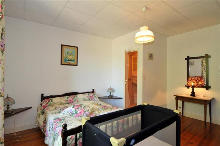 gite-rural-les-charmilles-chambre-1