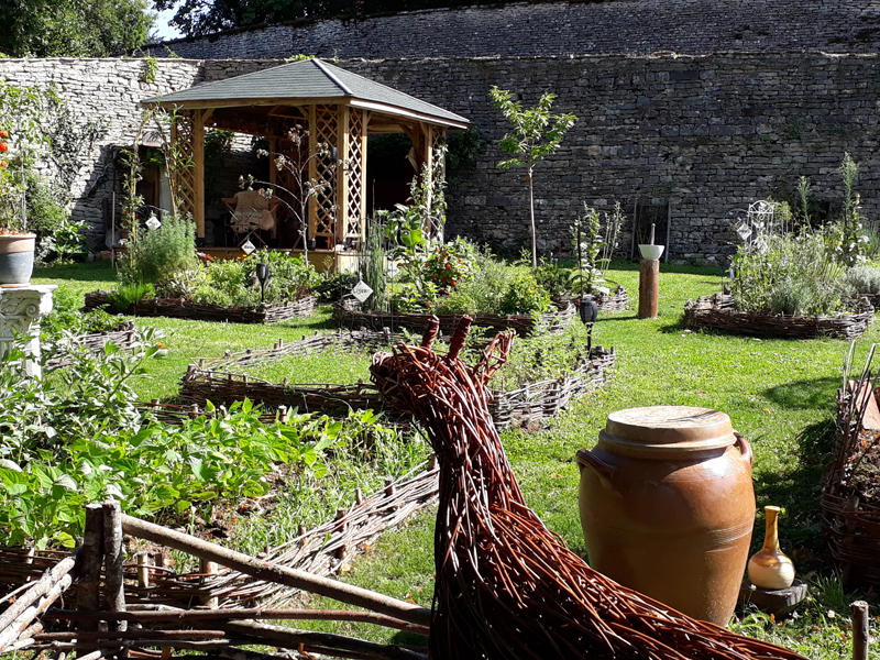 JARDIN D'ISABEAU, Le Montsaugeonnais - photo 3