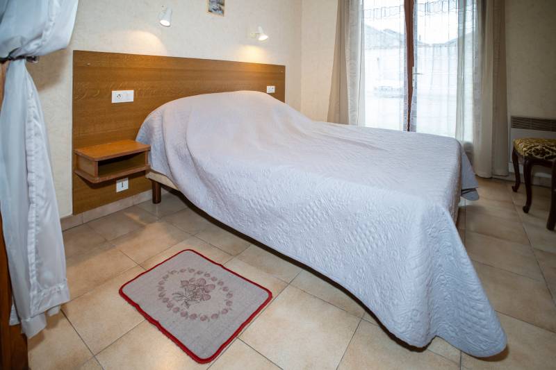 MEUBLE** LES CAPUCINS