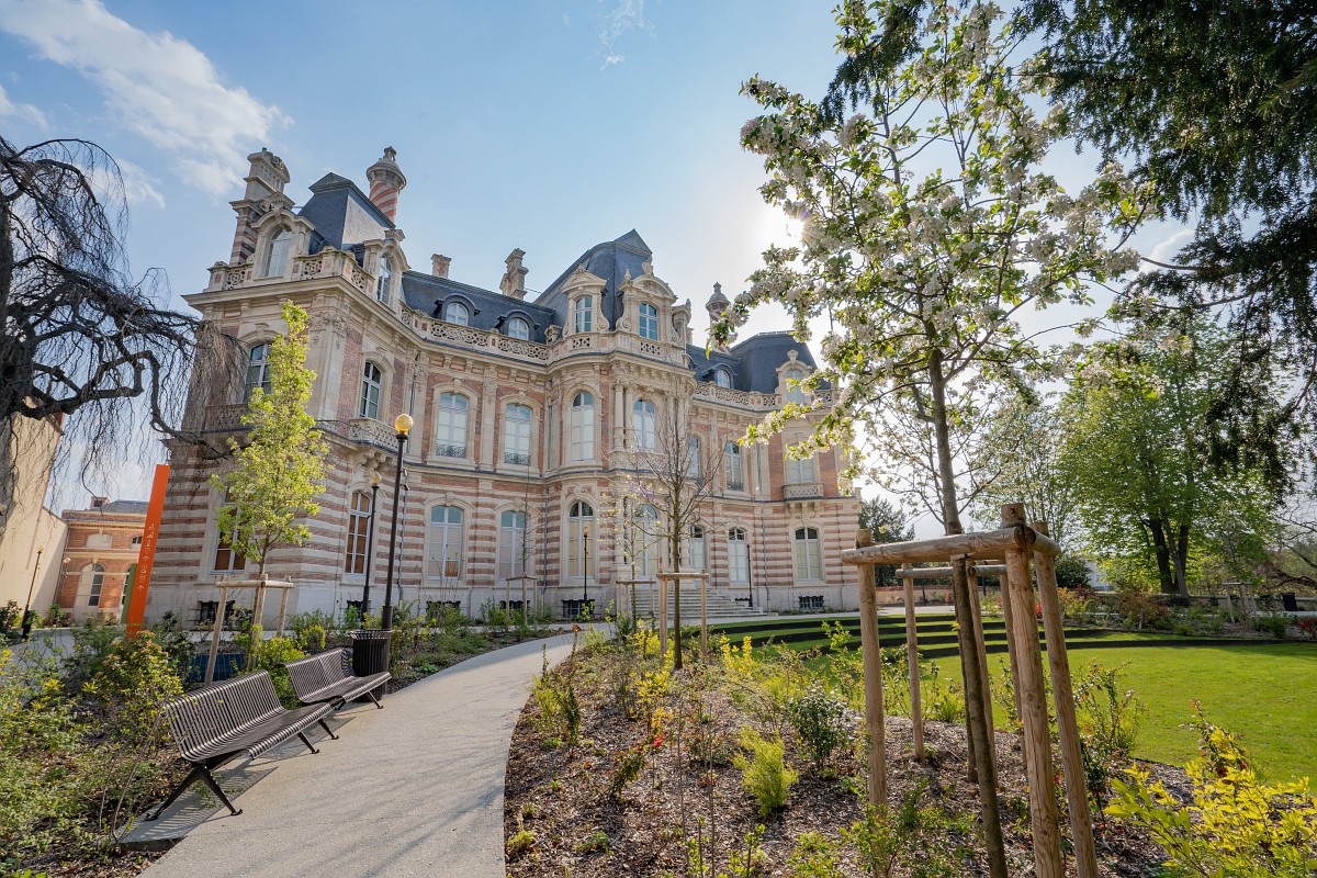 Muséobébé : "Regarde dans le jardin "_1