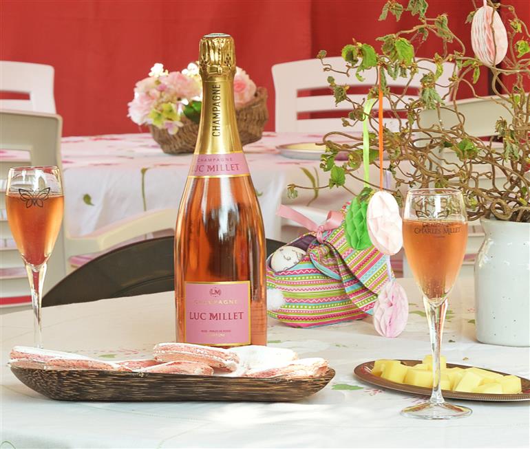 photo V Montamnée Champagne Rosé Gabriel Boutet et Luc MILLET