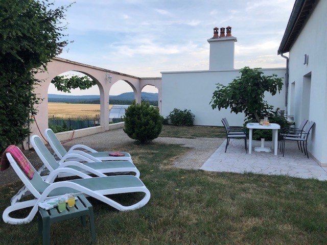 Meublé*** Neveux Jean Louis