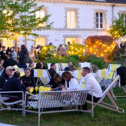 yellow-garden-party-champagne-joseph-perrier-1